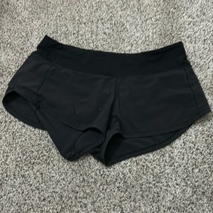 Lululemon size 6 speed-ups
